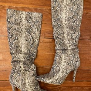 Jessica Simpson Snakeskin Print Heeled Boots Sz 9